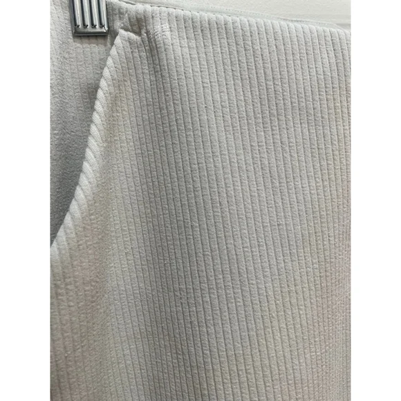 Lululemon Ribbed Softstream High Rise Athletic Shorts Size 10 Bone - Picture 2 of 7